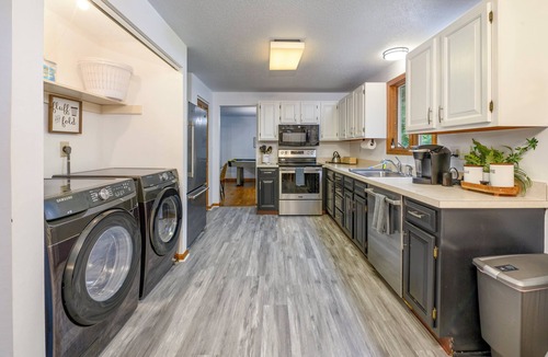 Clinton House | Summer is filling up-Beach, Shopping and Golf