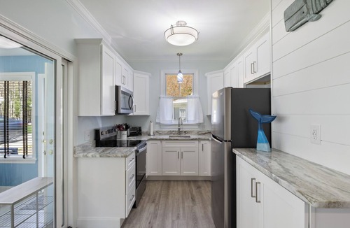 Summer Village Cottage | Summer Lovin' Cottage 2 Bedroom , Full Kitchen, HEATED pools at Summer Village