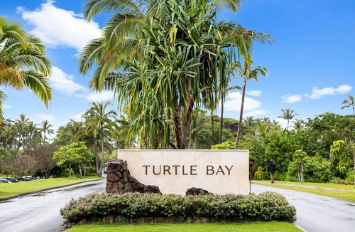 Kahuku Apartment | SUMMER REDUCED! Villa 105, KING bed, Ocean View Turtle Bay