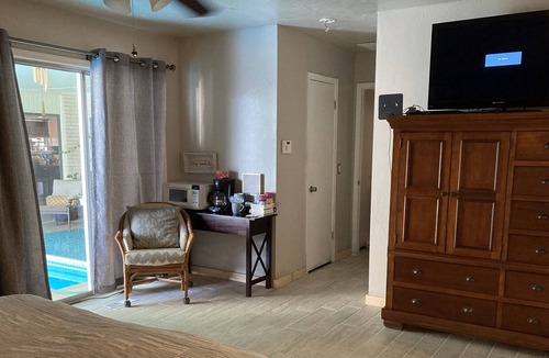 Yukon House | Summerlin Suite private entrance & pool! Must love dogs. 🐾