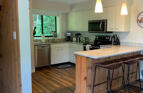 Lincoln House | Sun Soaked Views, Pool, Spa; and Spectacular Mountain Views