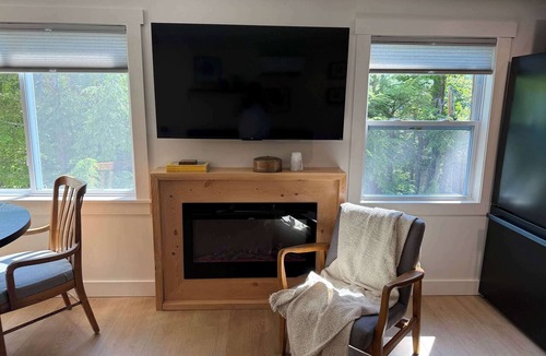 Georges Mills Apartment | Sunapee Getaway With Lake Sunapee Deeded Lake Access