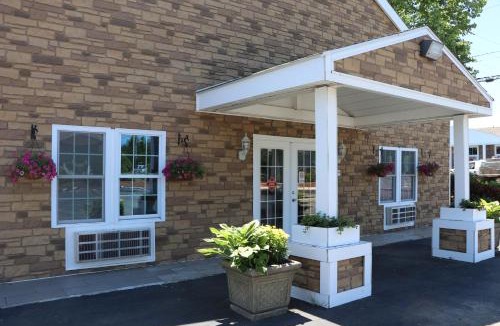 West Yarmouth Hotel | Sunbird Cape Cod Resort