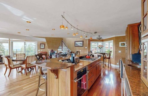 Mid-Hillside Apartment | Sundance Retreat | South Anchorage Flat | Hot Tub