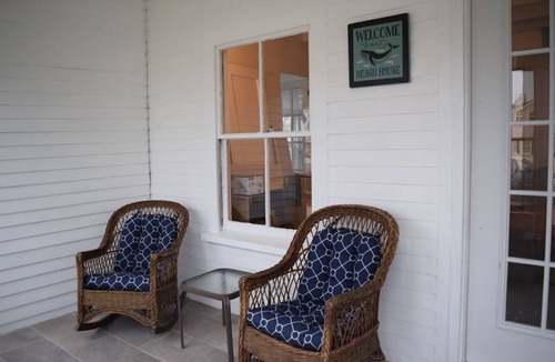 Rye House | Sunny Jenness Beach View Home – Quiet Rd, Perfect for Families & Coastal Escapes
