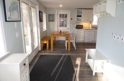 Yarmouth House | Sunny Seaside Cottage with Beautiful Sunset Views
