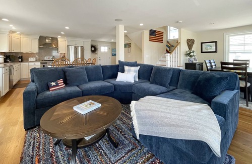 Wells House | Sunnyside - Home with Ocean view 100 yards to Moody Beach