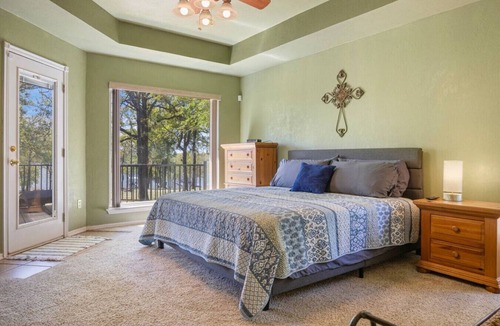 Texanna House | Sunnyside Lakefront with Private Dock at The Cut!