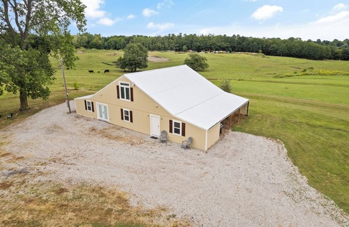 Liberty Apartment | Sunrise Acres - Barndo Loft Studio