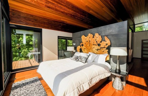 New Marlborough House | Sunset Falls: A Berkshire Mountain Luxury Retreat