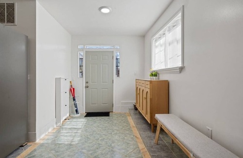 Parkside House | Sunset Haven: Corner House with lots of Light