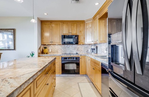 Wailea Condo | Sunset Views | Snorkeling | Resort Amenities - Makena Surf B205