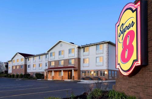 Uniontown Hotel | Super 8 by Wyndham Akron S/Green/Uniontown OH