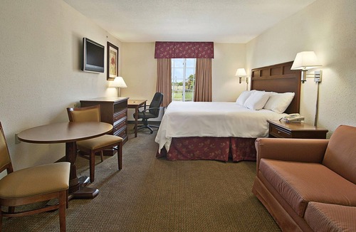 Bowling Green Hotel | Super 8 by Wyndham Bowling Green North
