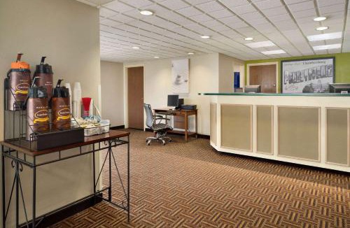 Scotland Hotel | Super 8 by Wyndham Chambersburg I-81
