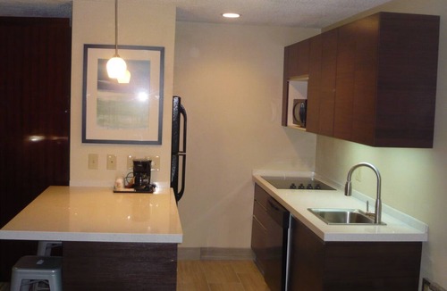 Akron Hotel | Super 8 by Wyndham Copley Akron