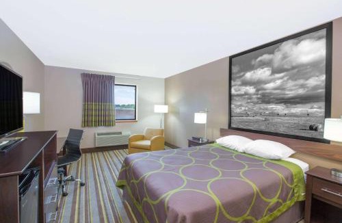 Hastings Hotel | Super 8 by Wyndham Hastings