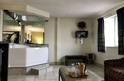 Independence Hotel | Super 8 by Wyndham Independence Kansas City