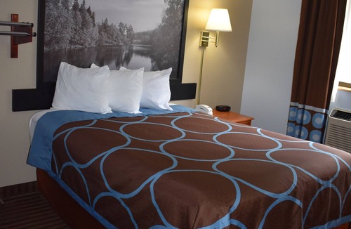 LaVale Hotel | Super 8 by Wyndham La Vale/Cumberland Area
