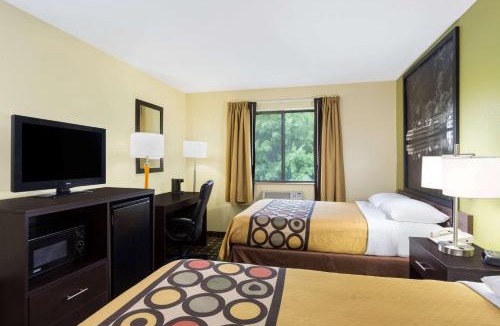 Marietta Hotel | Super 8 by Wyndham Marietta