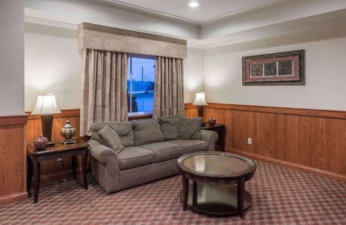 St. Robert Hotel | Super 8 by Wyndham St Robert Ft Leonard Wood Area