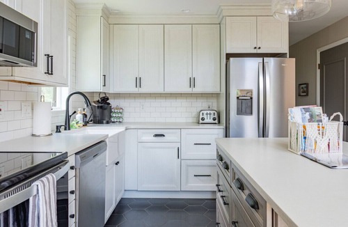 Saugerties South House | Super Comfortable Water-view Home in Saugerties