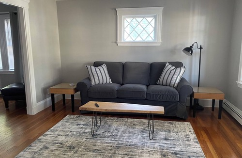 Melrose House | Super Family Friendly home - Sleeps 5. Close to Boston and Salem MA