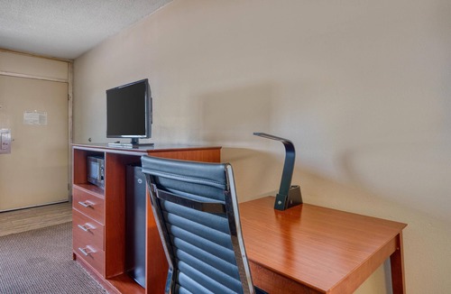 Bowling Green Hotel | SureStay Hotel by Best Western Bowling Green North