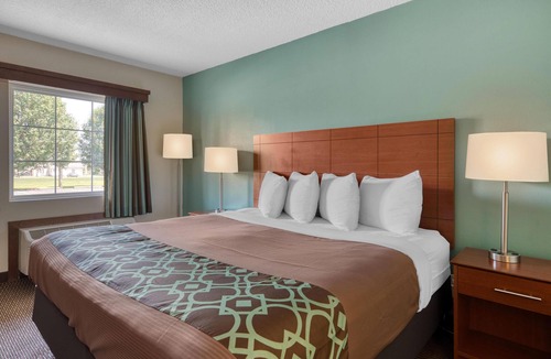 Bowling Green Hotel | SureStay Hotel by Best Western Bowling Green North