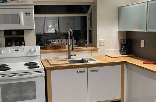 Pedro Point Apartment | Surf's UP!