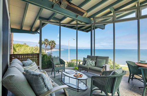 East Mesa House | Surfers Paradise - The Ultimate Ocean View Above Shoreline Drive