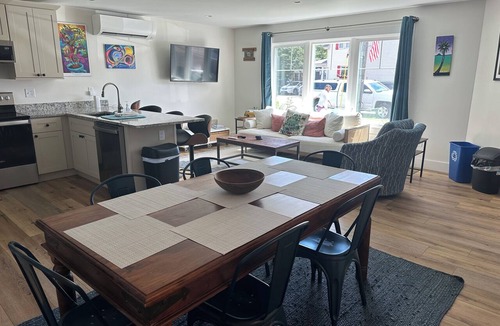 Pine Point Apartment | Surfside Pine Point, Scarborough Maine with AC, WiFi, walk to beach