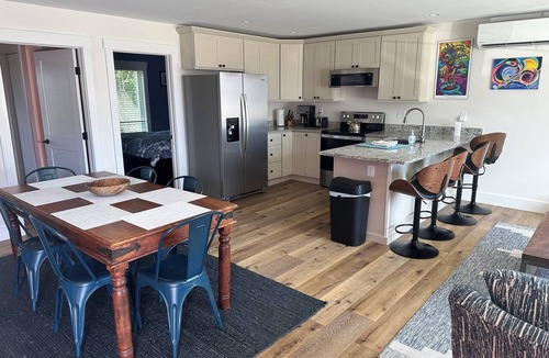 Pine Point Apartment | Surfside Pine Point, Scarborough Maine with AC, WiFi, walk to beach