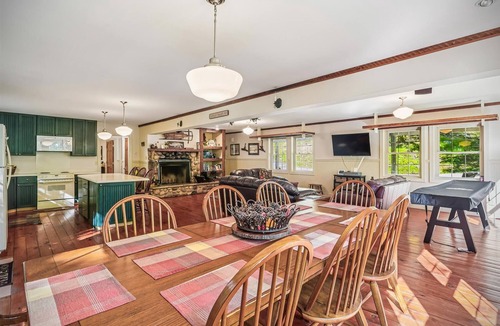 Old Timberline House | Surrounded by peace, quiet, and nature~welcome to Woodhaven!