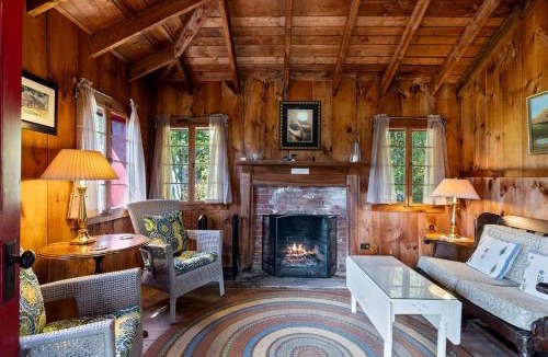 Lyme House | Sweet Couples' Cabin with Views of the Water near Hanover, New Hampshire