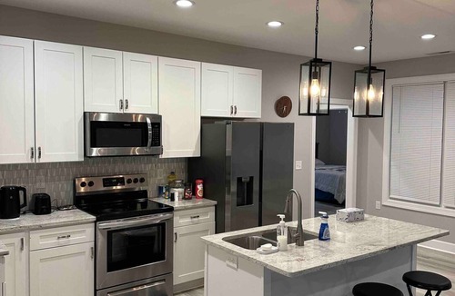 Drake House | Sweet Home1