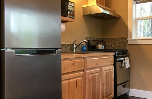Susitna North Cottage | Talkeetna's Mount Dall Cottage - WiFi&laundry - easy access from Parks Highway!