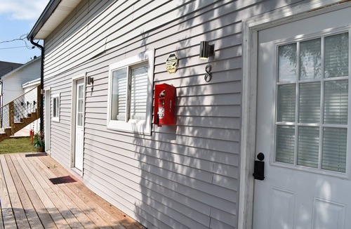 Tannersville Hotel | Tannersville Village on SawMill Creek Room #6 - 1 Queen