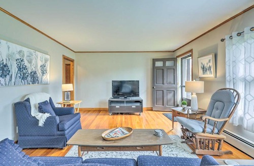 Westmoreland House | Tasteful Country Home on 5 Acres ~ 3 Mi to Lake!