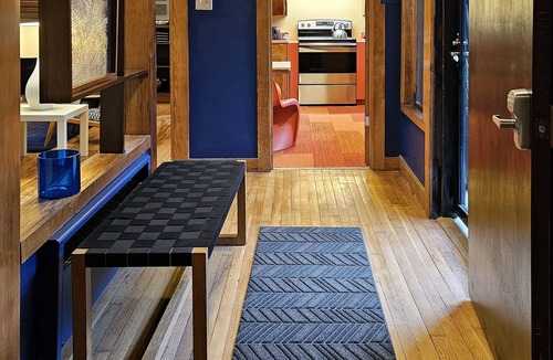 West Falls House | Tasteful Riverfront Mid-Century Modern Bungalow — 4 season rental