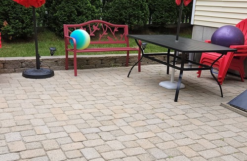 Tewksbury House | Tewksbury MA 5 night minimum stay 4 beds, 2.5 baths, quiet neighborhood,