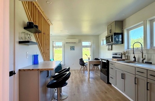 Bristol Ski Chalet | The 900 Sq Ft Micro-Mansion-Central Air & High Speed Internet