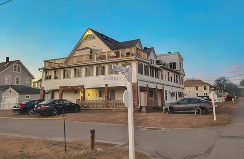 Old Lyme Apartment | The Anchor at Soundview · Beach+Ocean+Sunrise