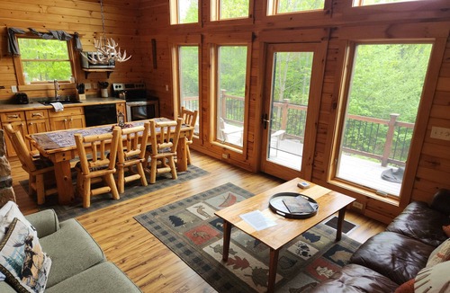 Sunday River Area House | The Artist's Cabin at Powder Ridge Overlooking Sunday River SKI PARKING PASS