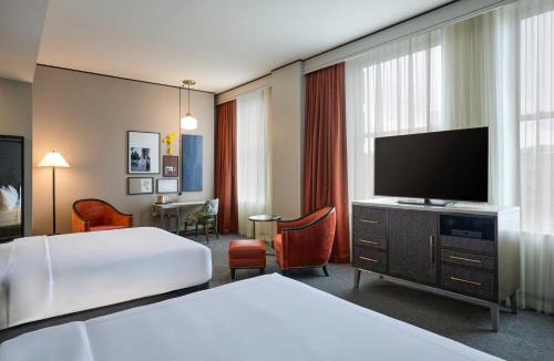 Cultural District Hotel | The Atterbury Hotel, Autograph Collection