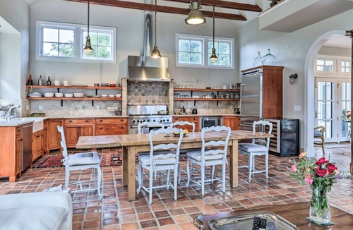 Beallsville House | the barn a french farm house for executive, Golfer, vacation .