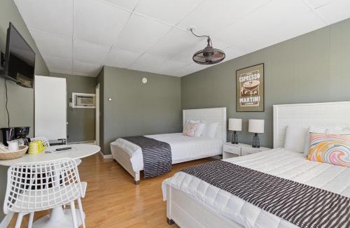 Wells Hotel | The Beaches Guestrooms and Cottages