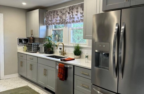 West Hartford Apartment | The Blue Back Bungalow