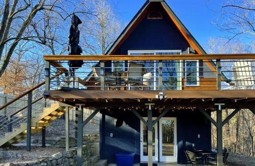 Beaver Shores House | The Blue Beaver Cottage