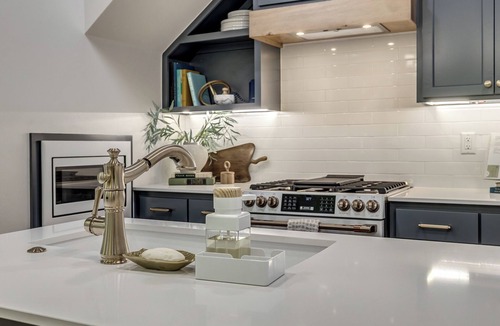 Wheatland House | The Blue Stag at Selah 2 bed 2 bath+ loft Sleeps 7